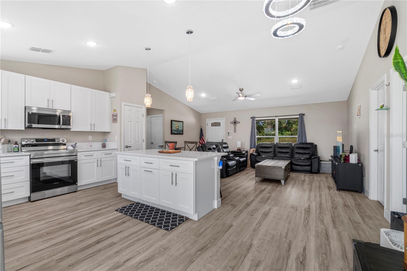 18 DOGWOOD TRAIL CRSE