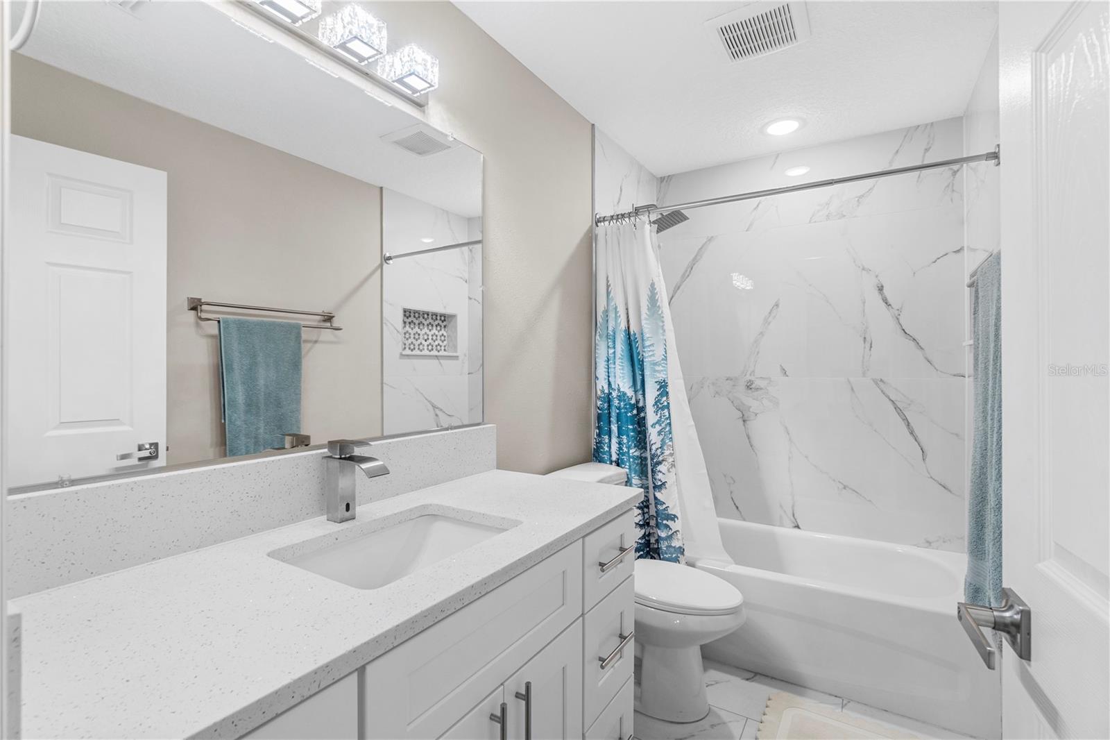 18 DOGWOOD TRAIL CRSE