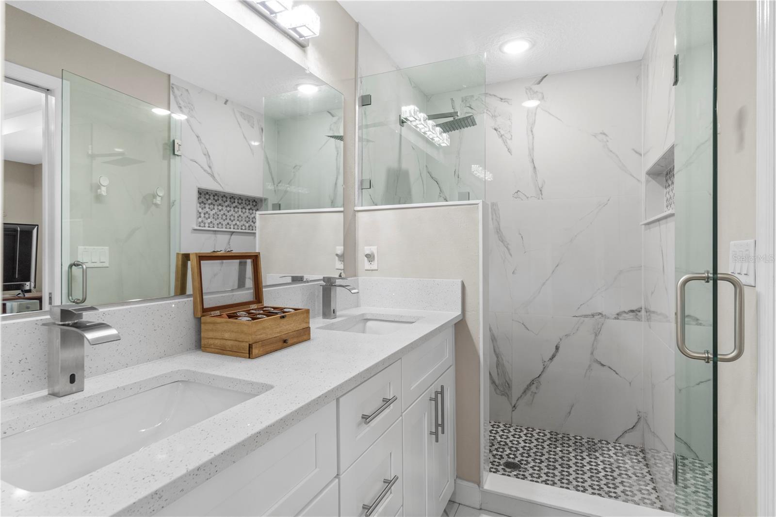 18 DOGWOOD TRAIL CRSE