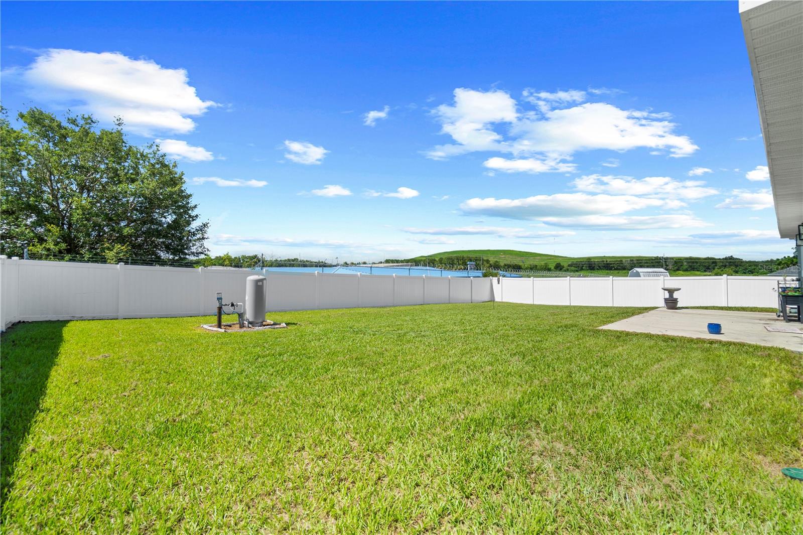 18 DOGWOOD TRAIL CRSE