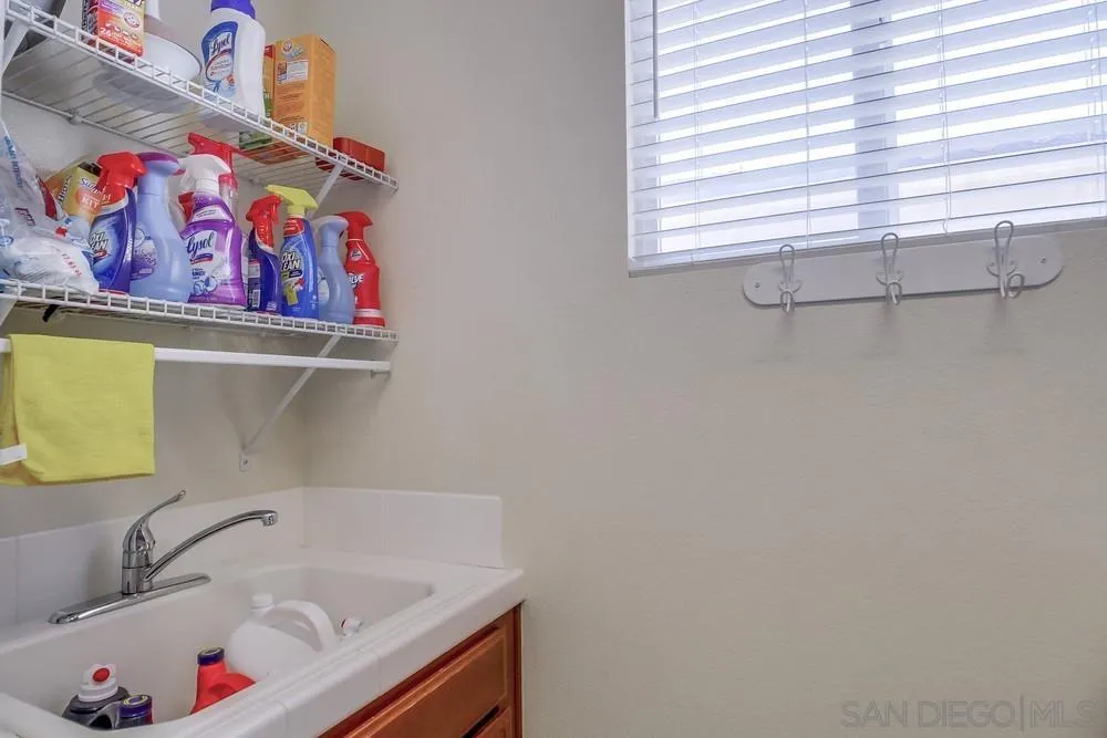 1449 Caminito Sicilia