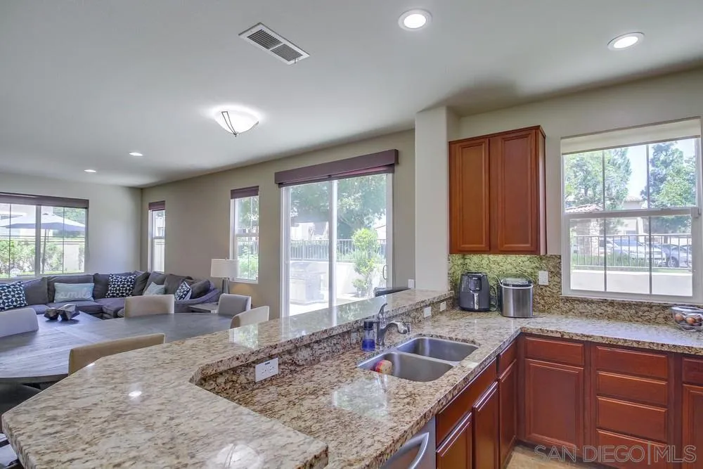 1449 Caminito Sicilia