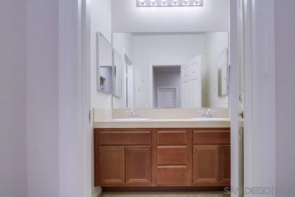 1449 Caminito Sicilia