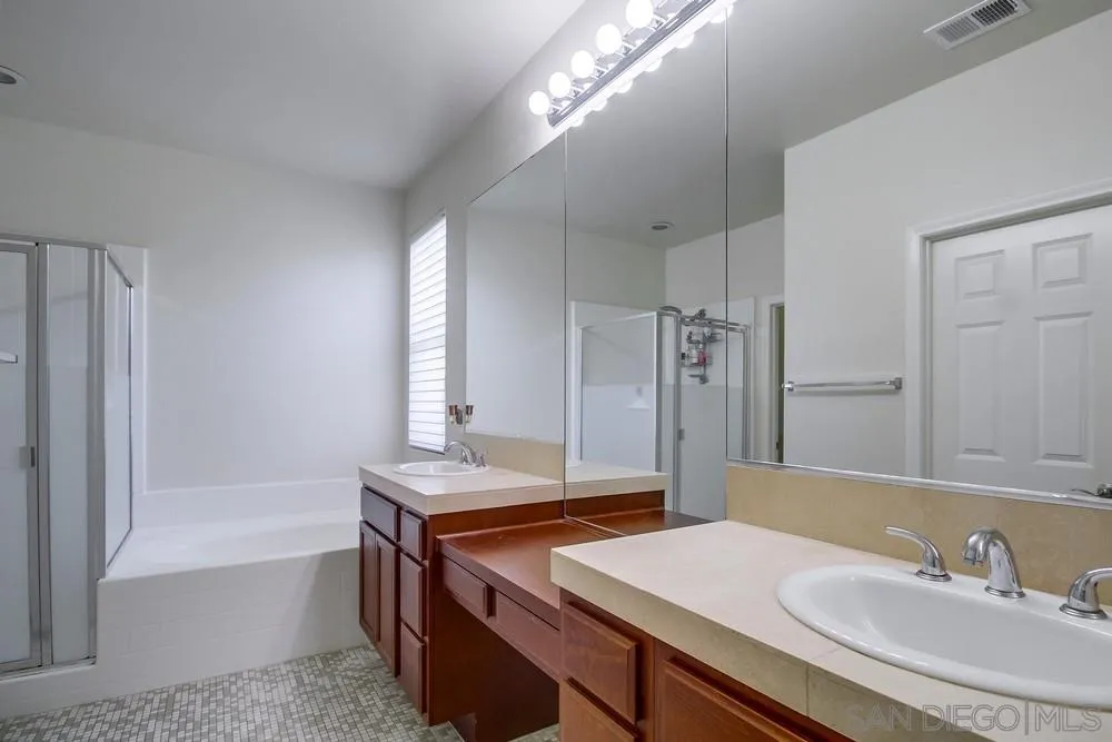 1449 Caminito Sicilia