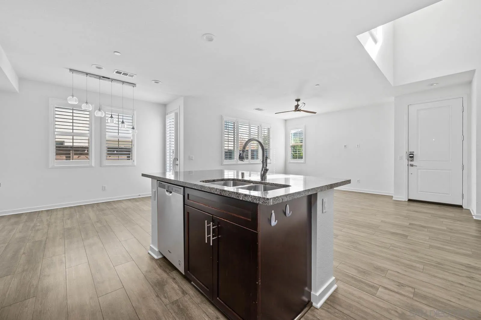 2053 Tango Loop Unit 3