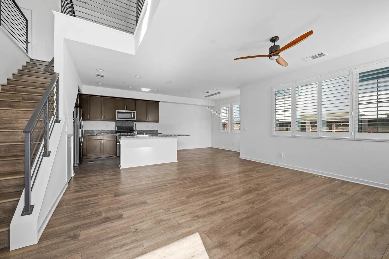 2053 Tango Loop Unit 3