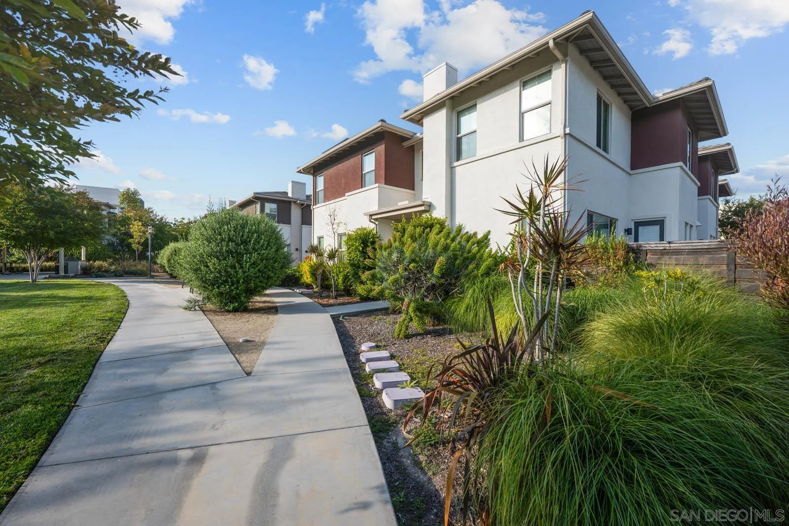 2053 Tango Loop Unit 3