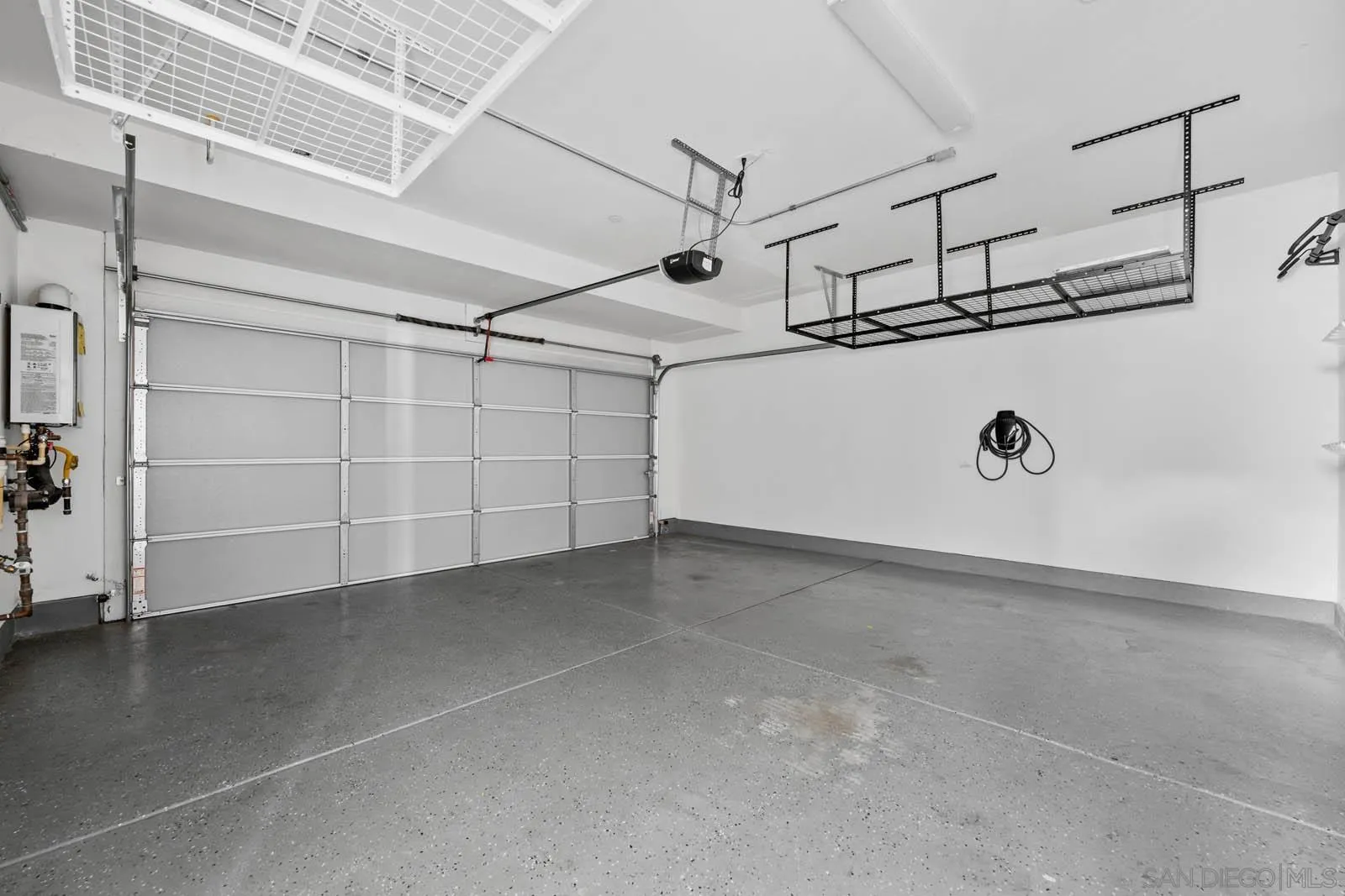 2053 Tango Loop Unit 3