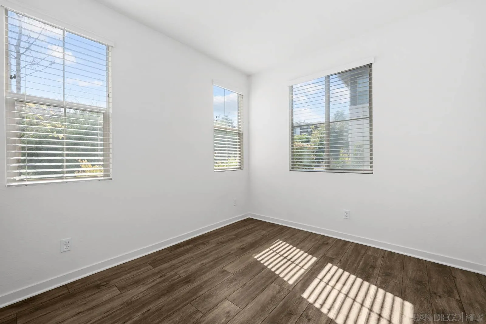 2053 Tango Loop Unit 3