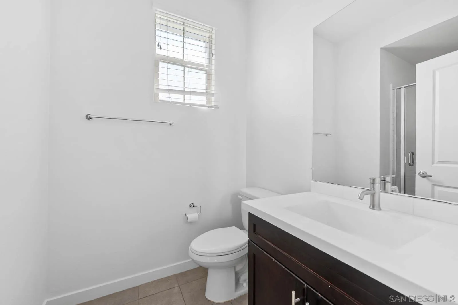 2053 Tango Loop Unit 3