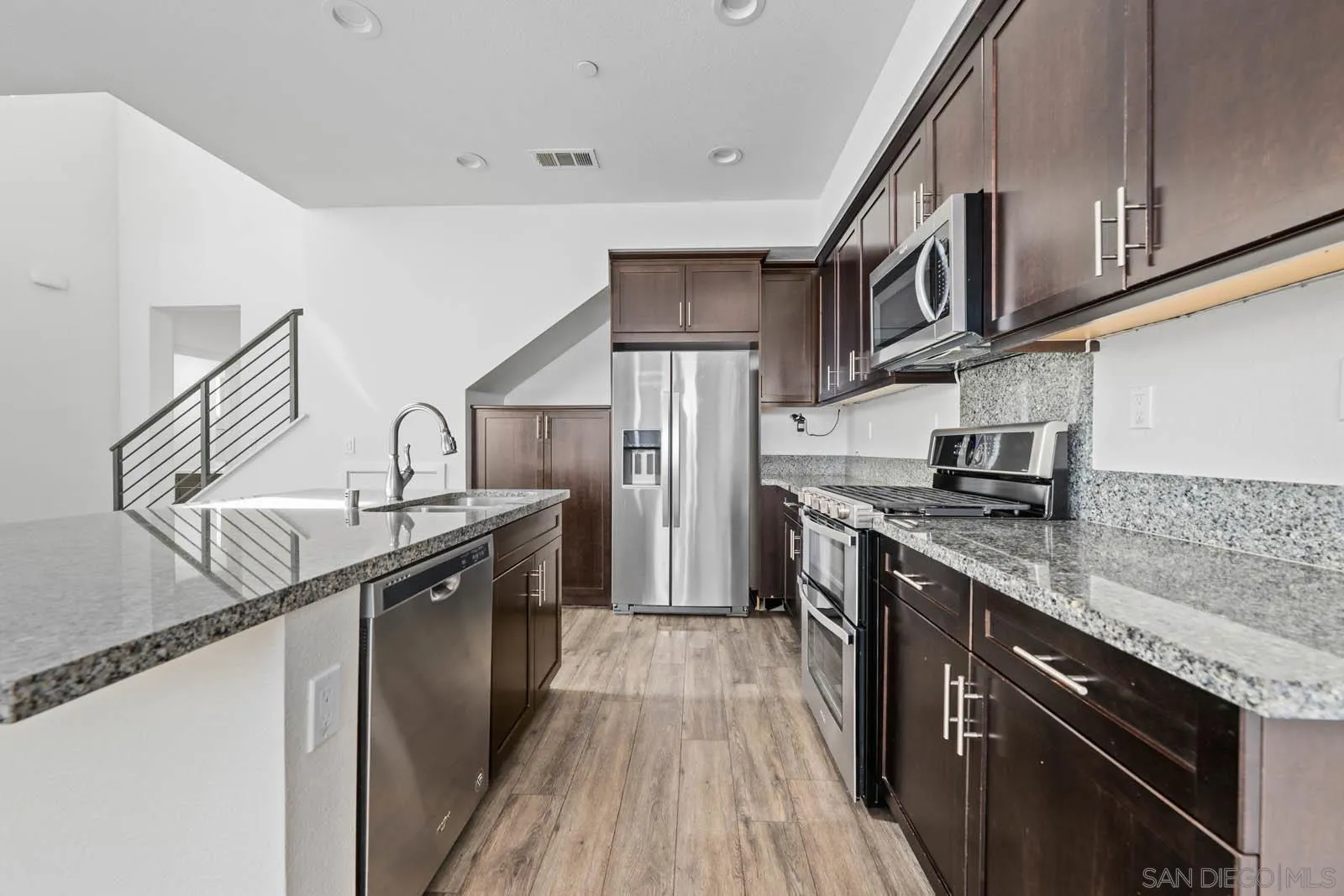 2053 Tango Loop Unit 3