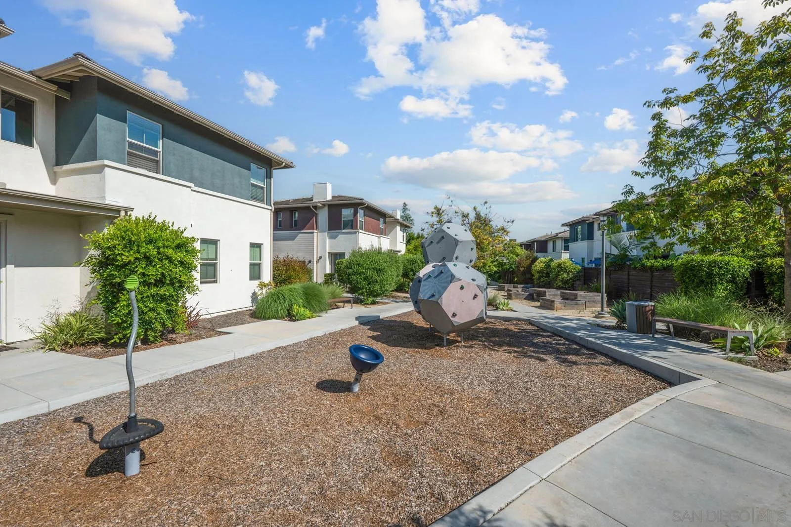 2053 Tango Loop Unit 3