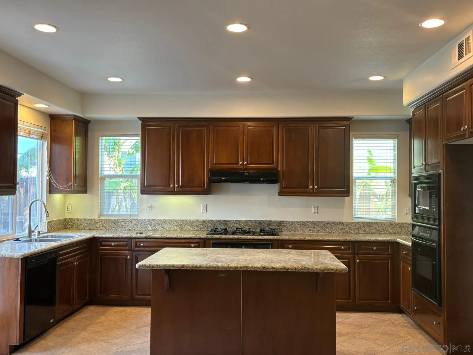 1612 Picket Fence Dr