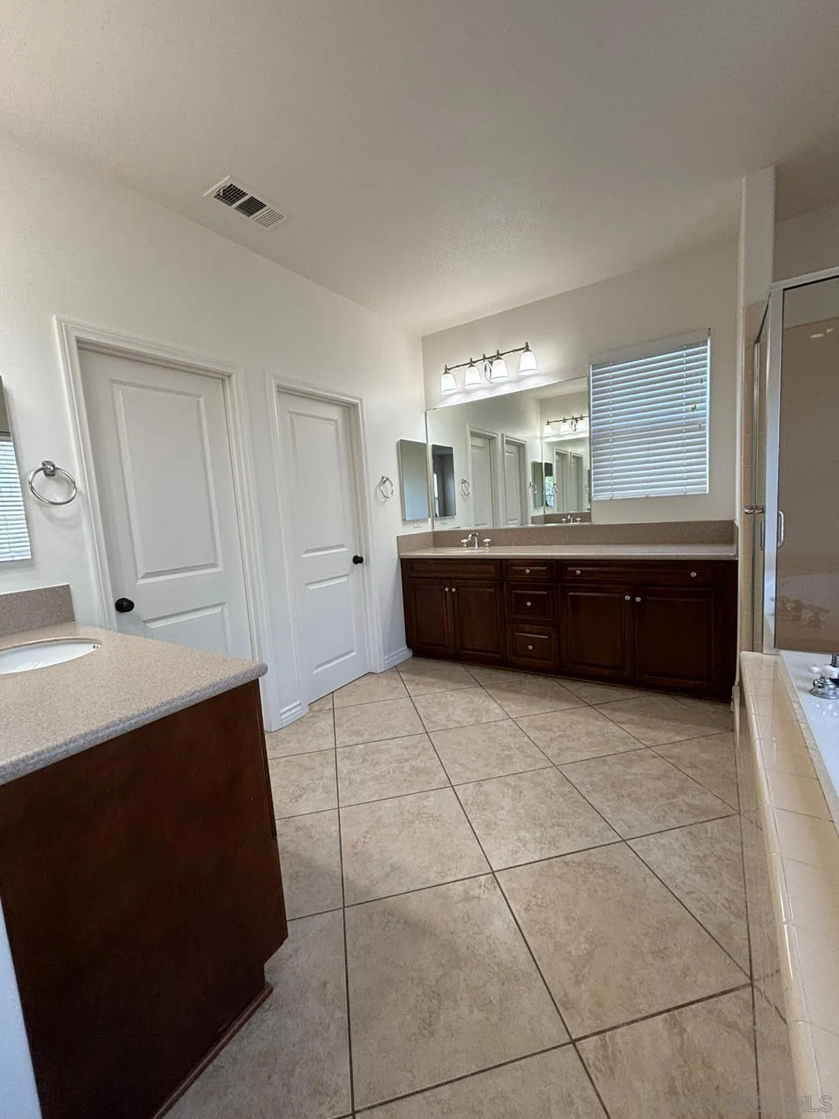 1612 Picket Fence Dr