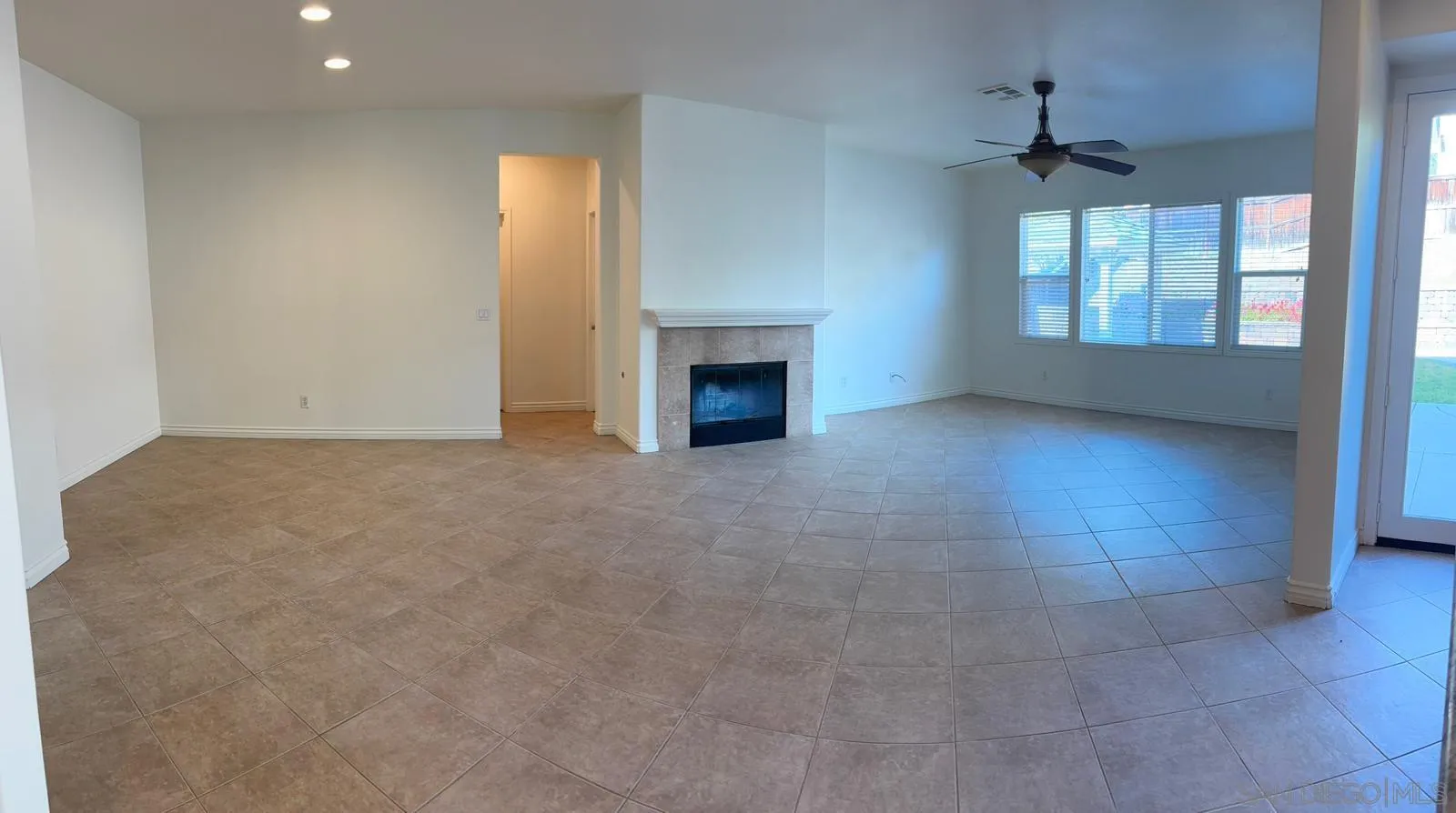 1612 Picket Fence Dr