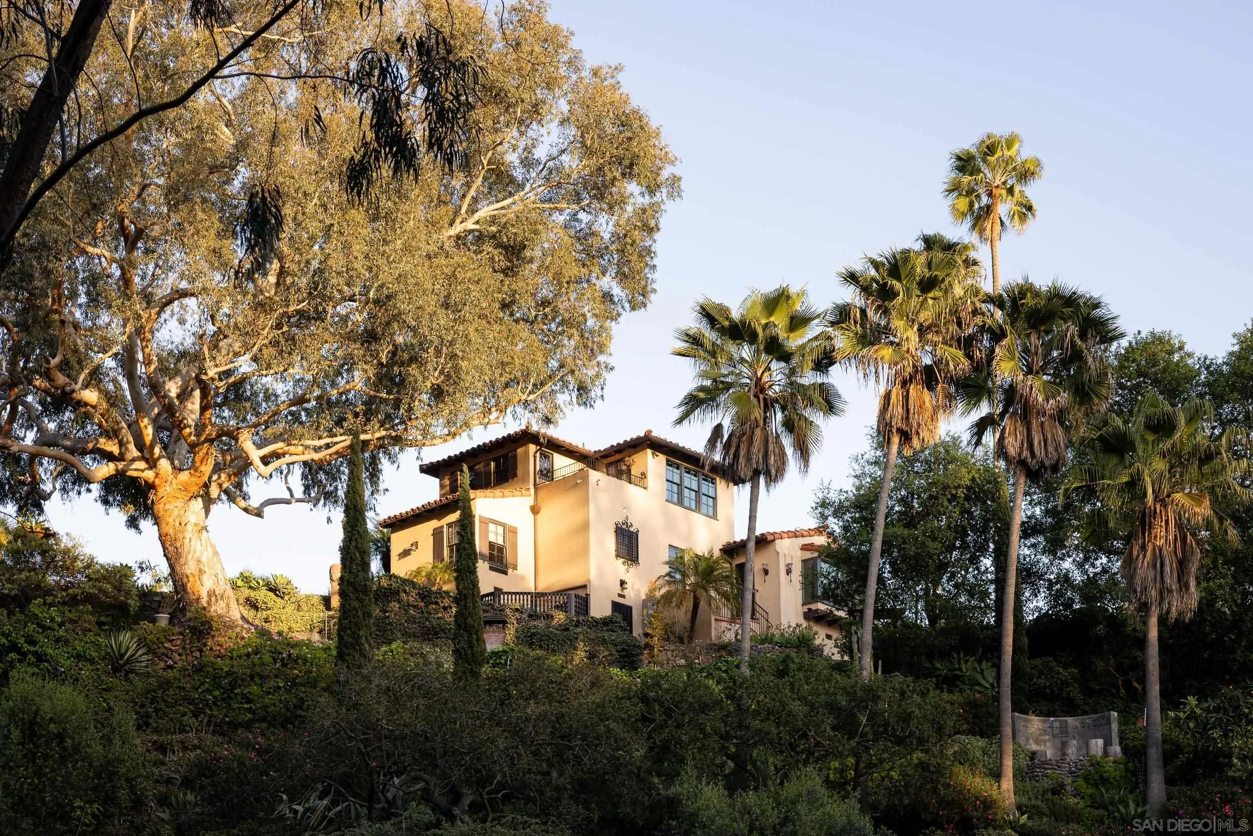 1271 Brookes Terrace