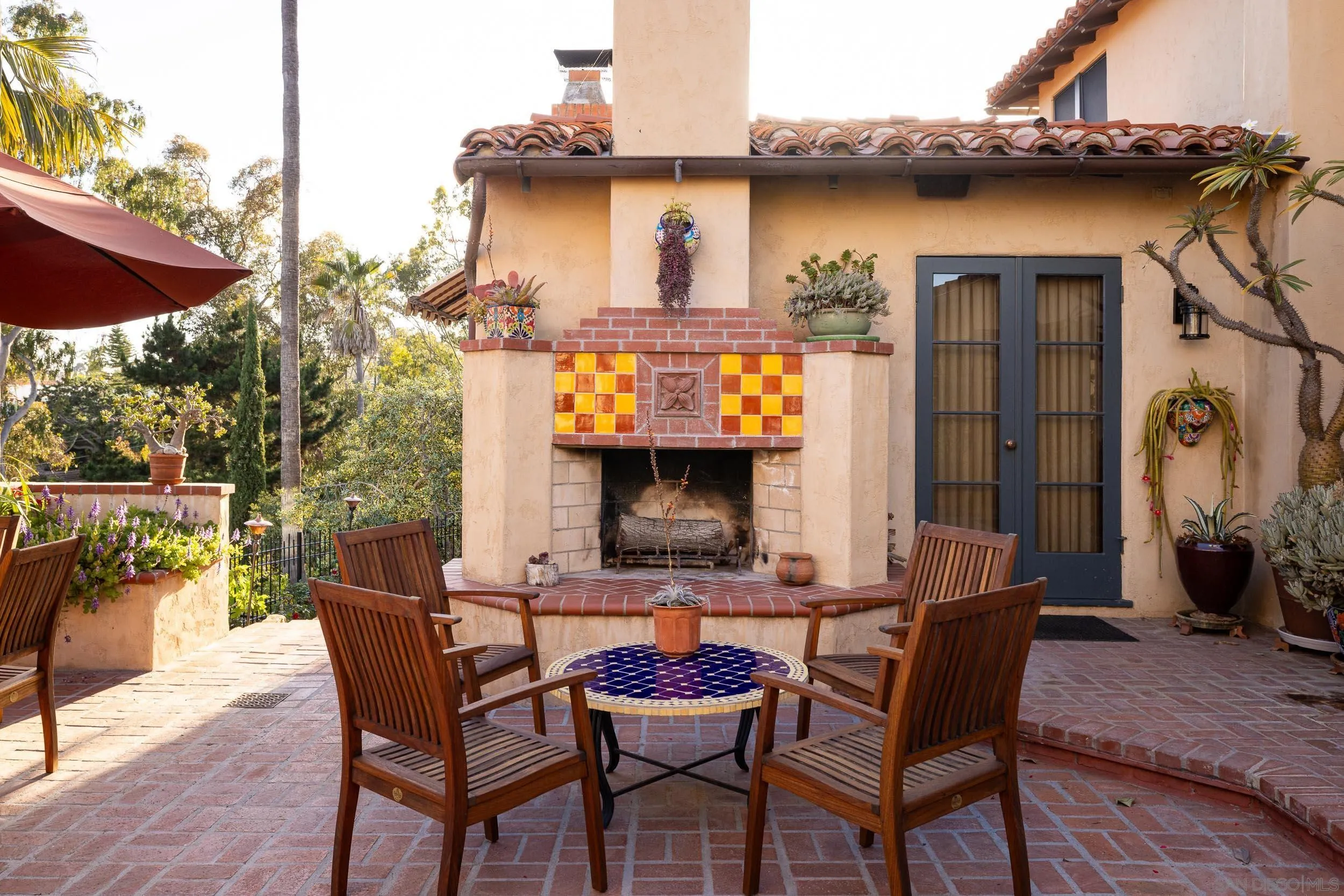 1271 Brookes Terrace