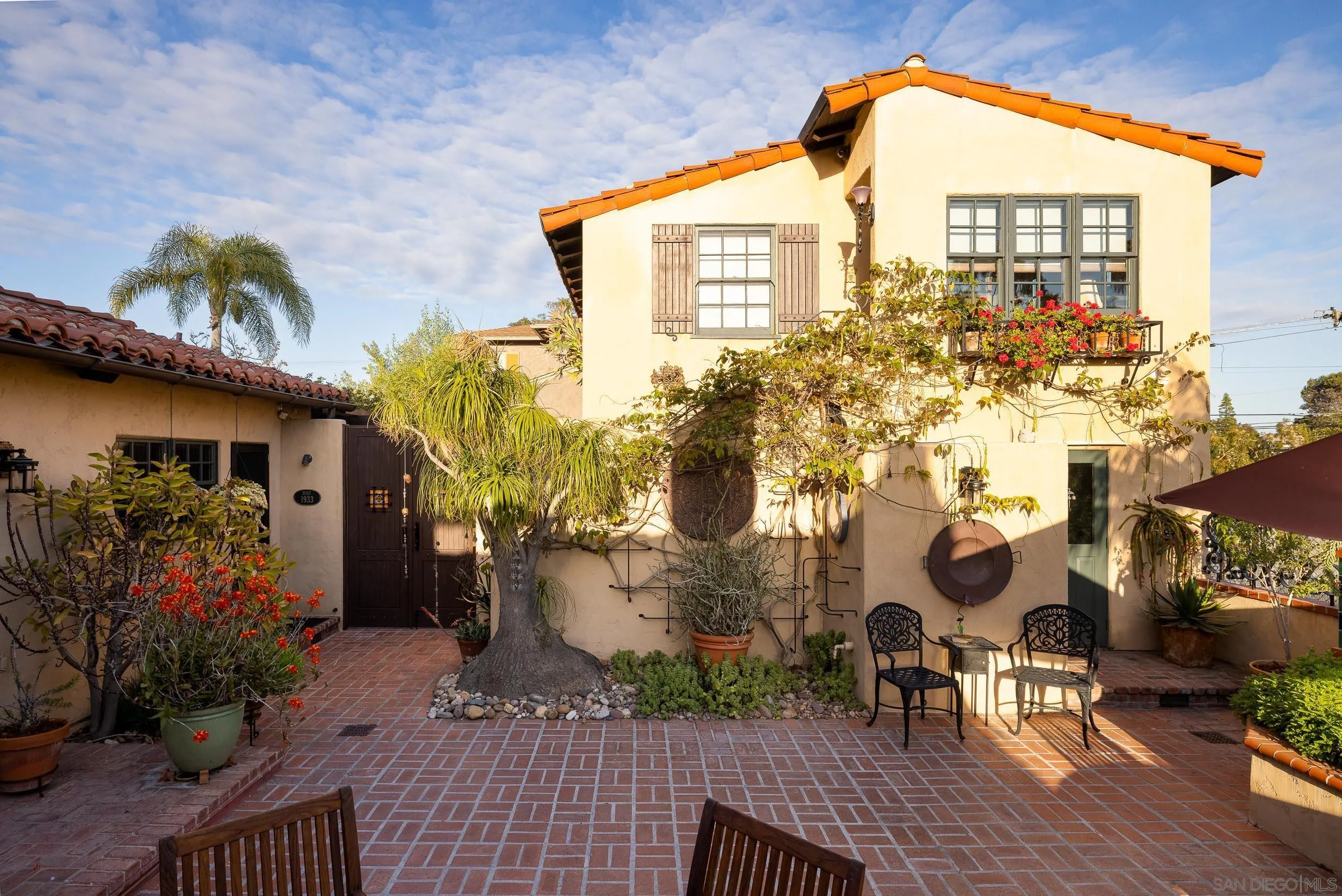 1271 Brookes Terrace