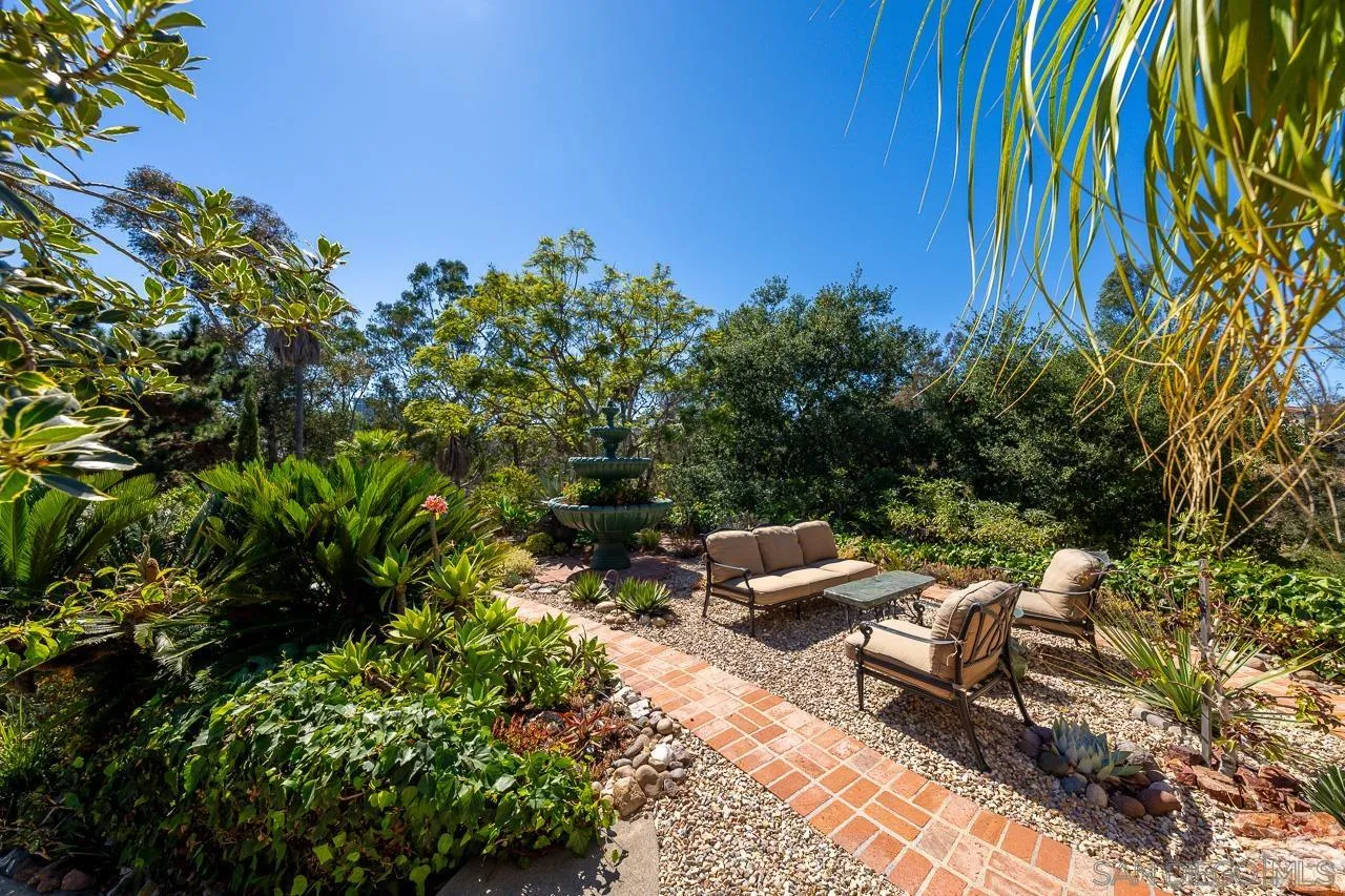 1271 Brookes Terrace