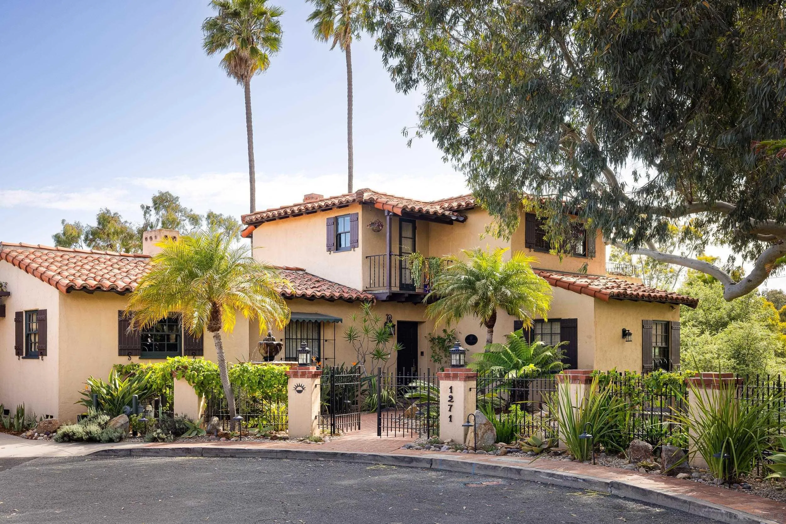 1271 Brookes Terrace