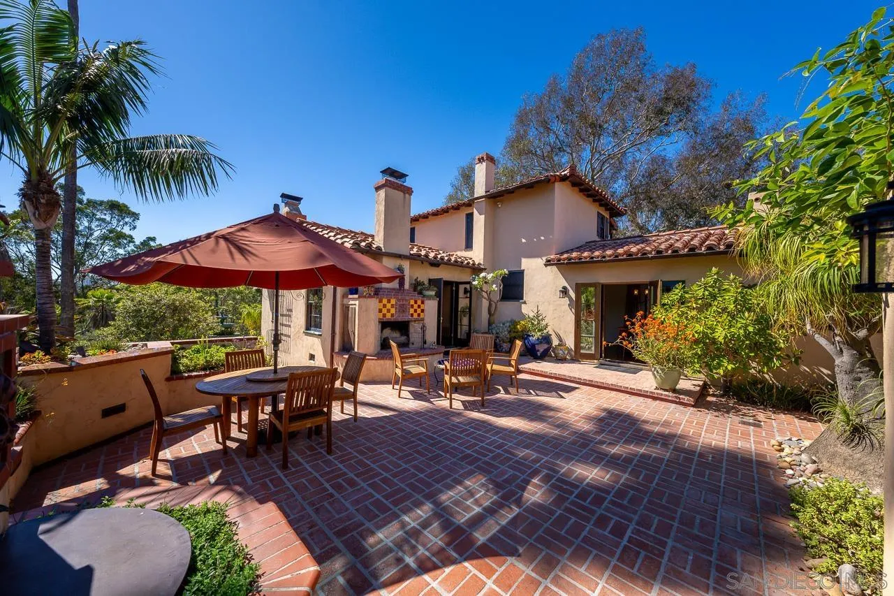 1271 Brookes Terrace