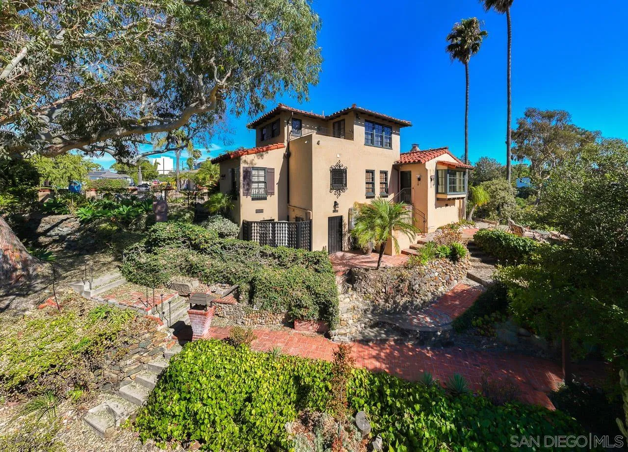 1271 Brookes Terrace