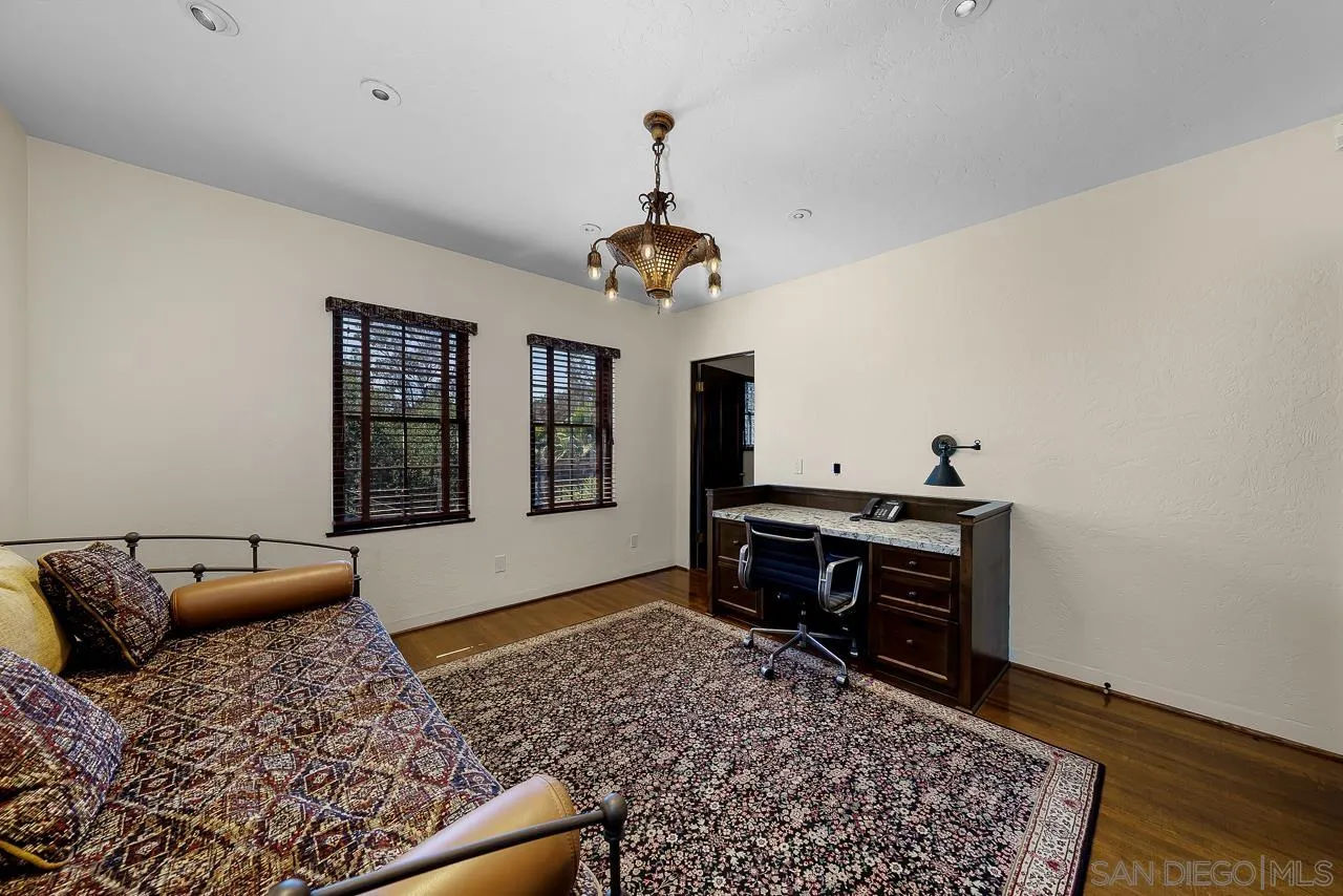 1271 Brookes Terrace