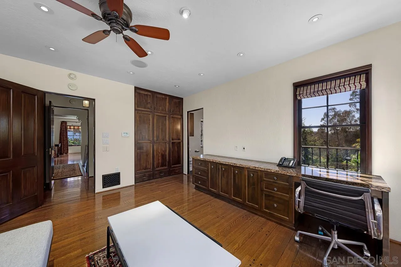 1271 Brookes Terrace