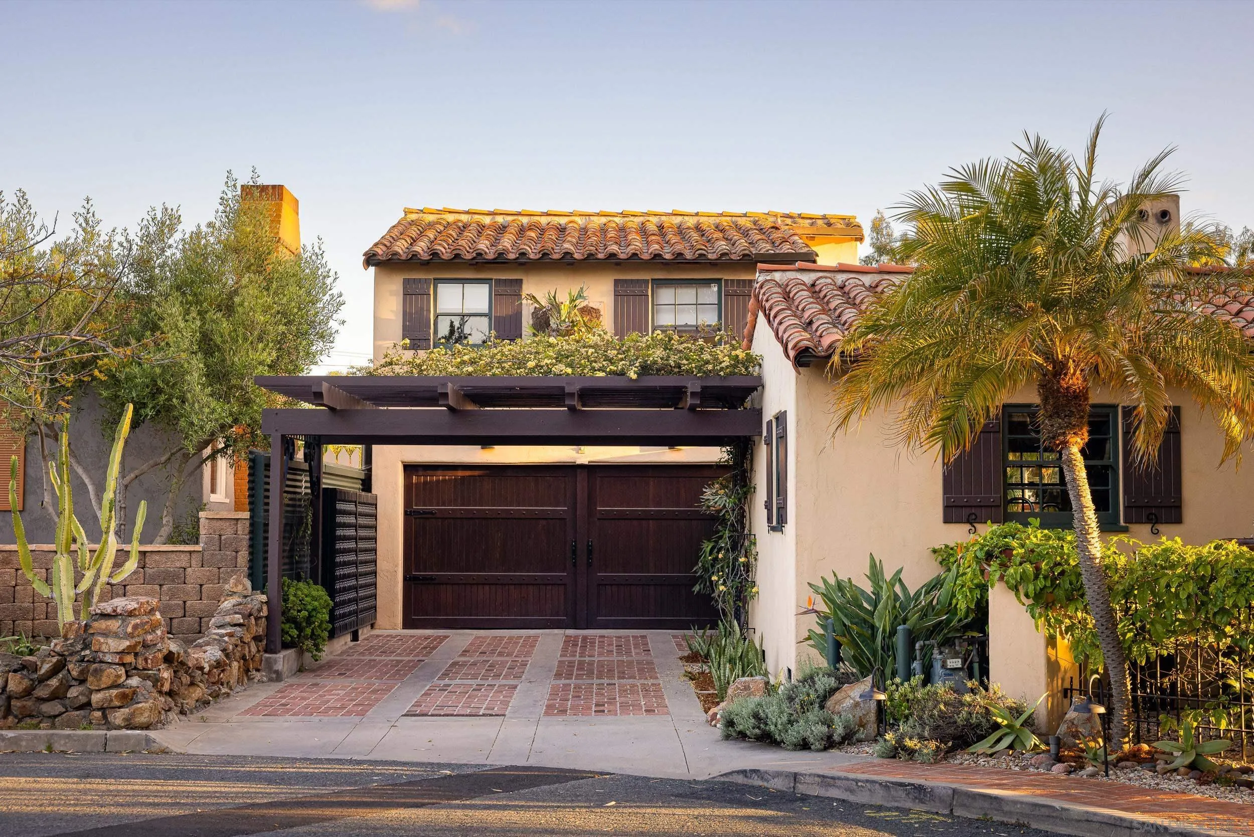 1271 Brookes Terrace