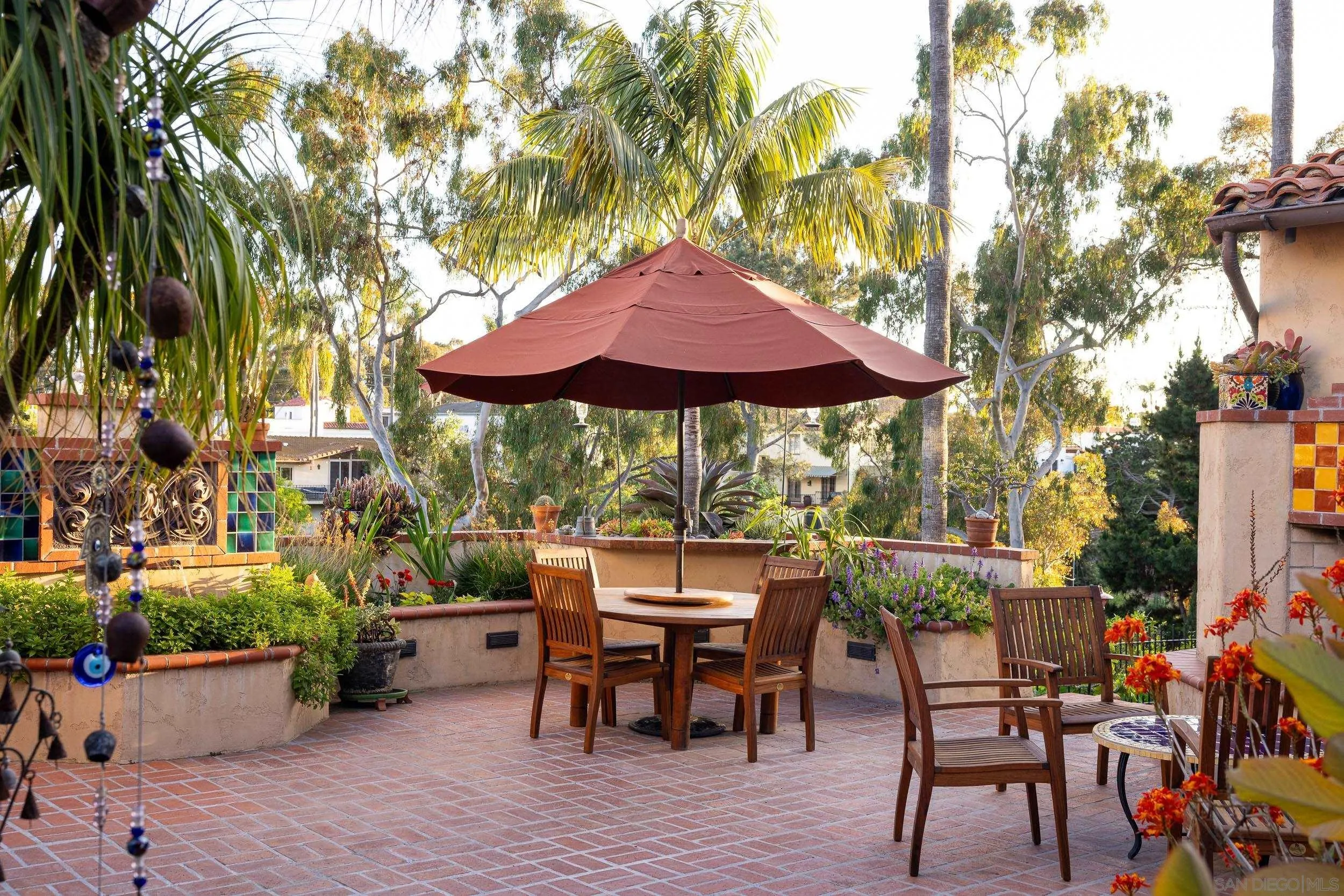 1271 Brookes Terrace