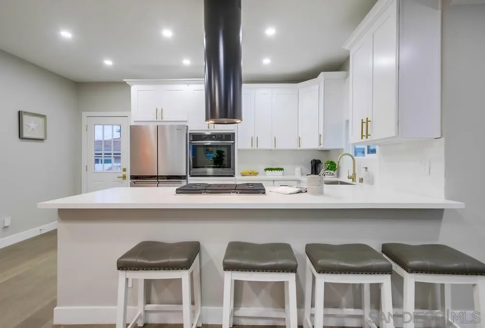 3122 Newell St