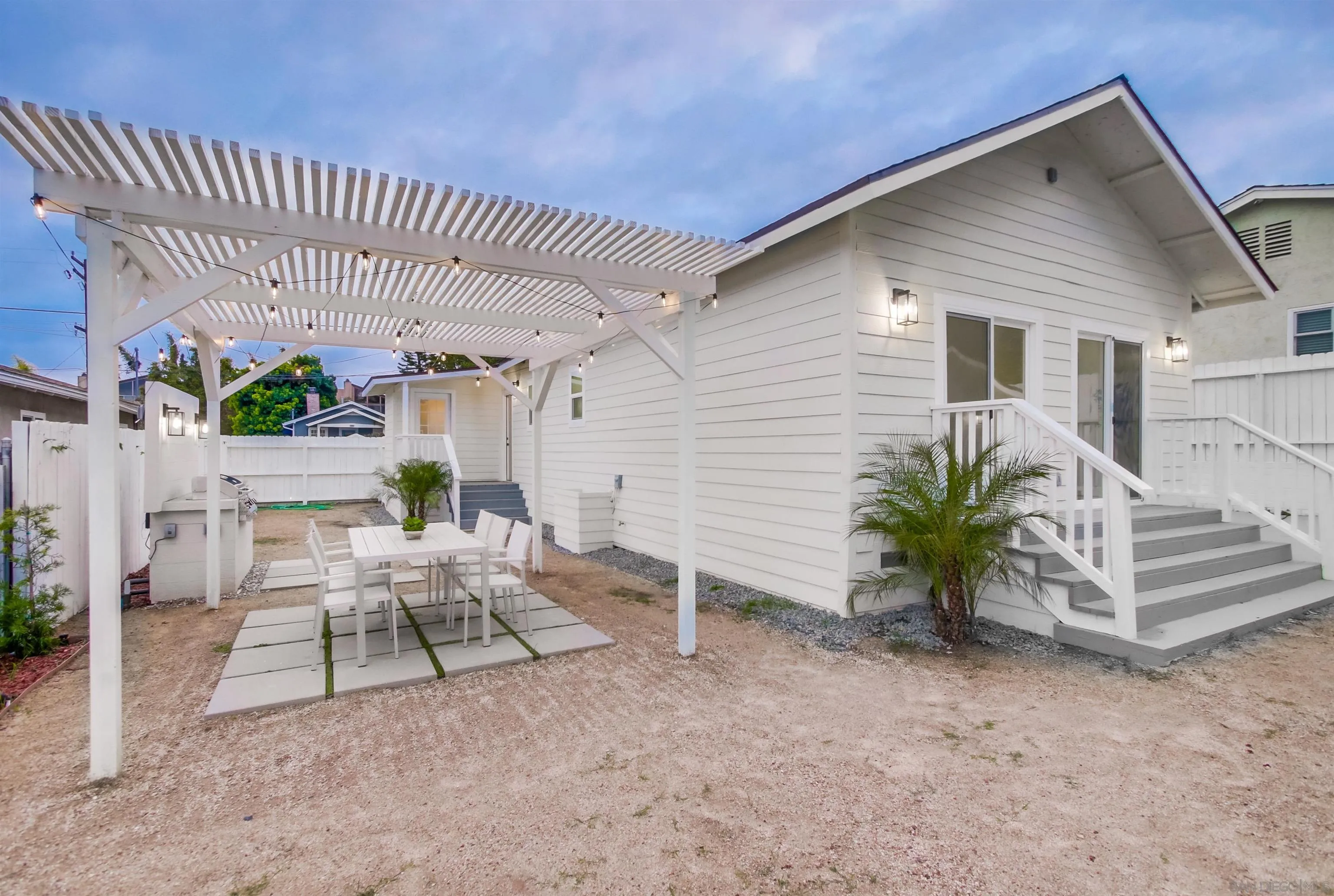 3122 Newell St