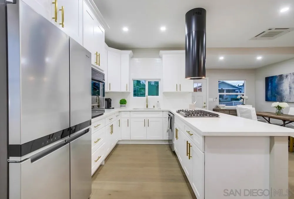 3122 Newell St