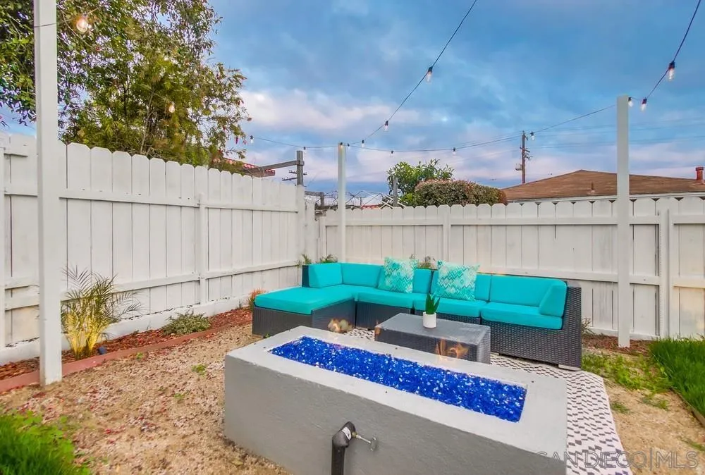 3122 Newell St