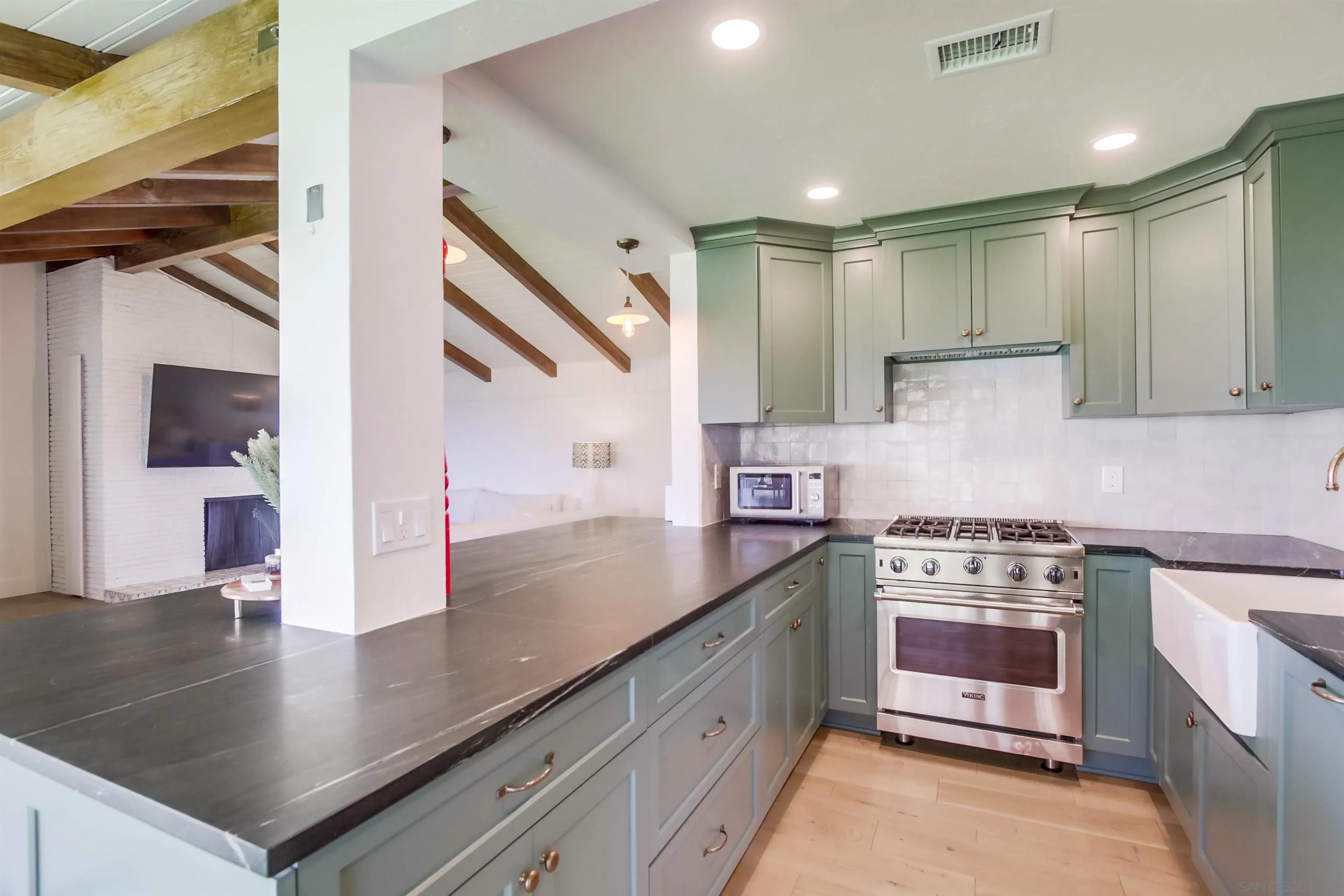 4242 Cosoy Way, San Diego