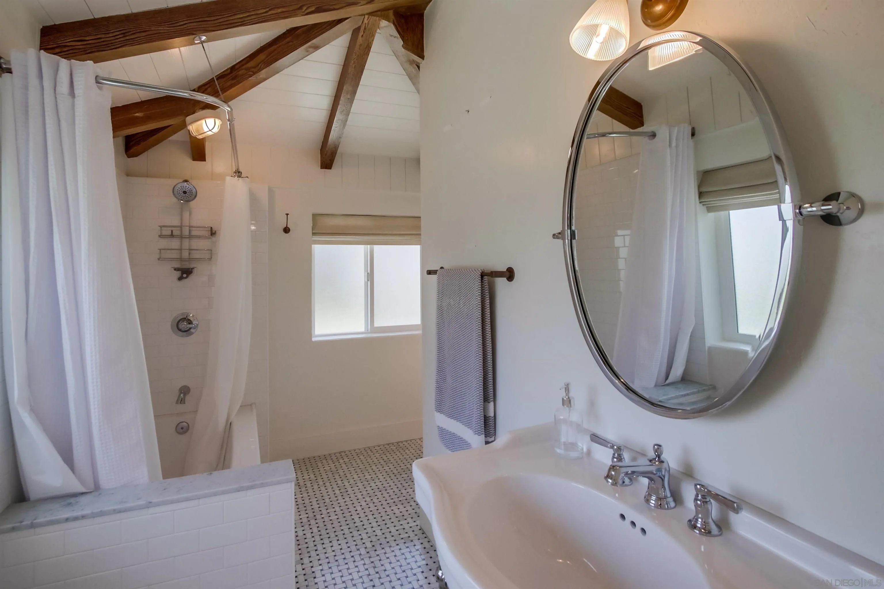 4242 Cosoy Way, San Diego