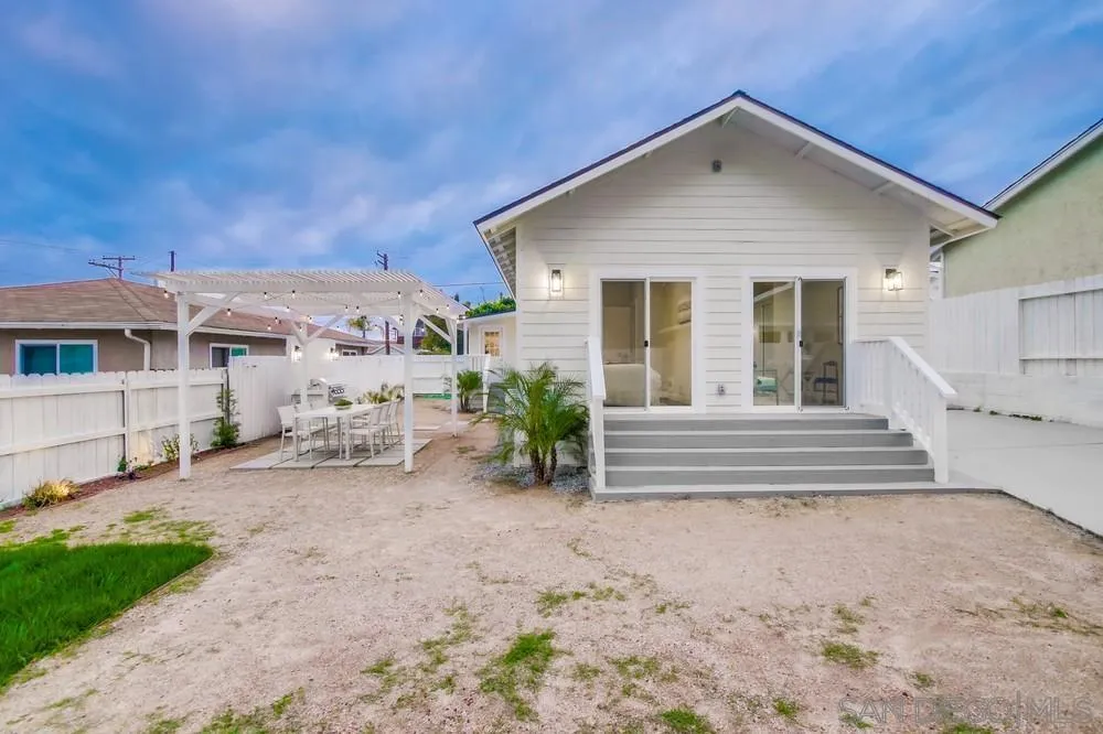 3122 Newell St, San Diego