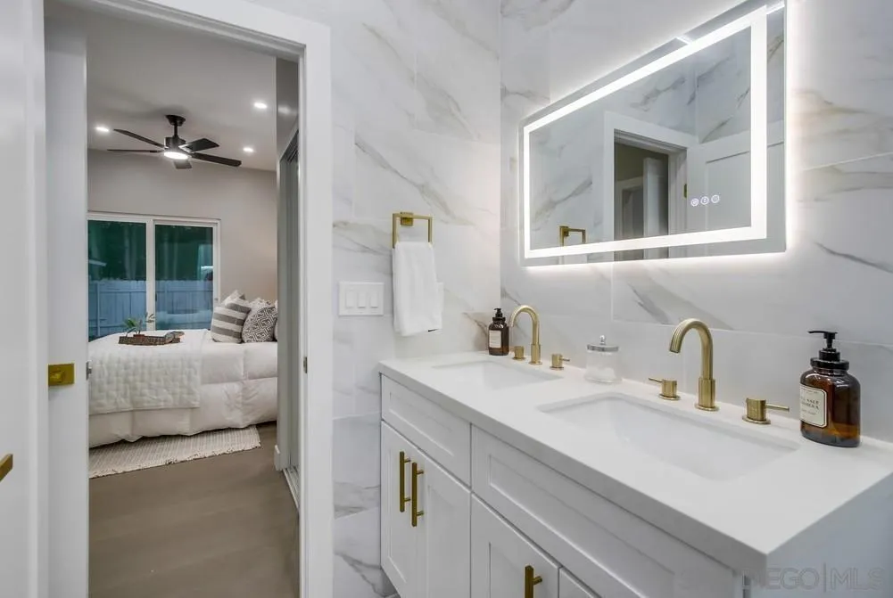 3122 Newell St, San Diego