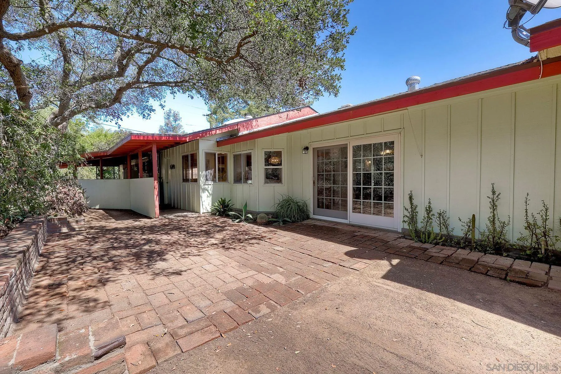 15525 Lyons Valley