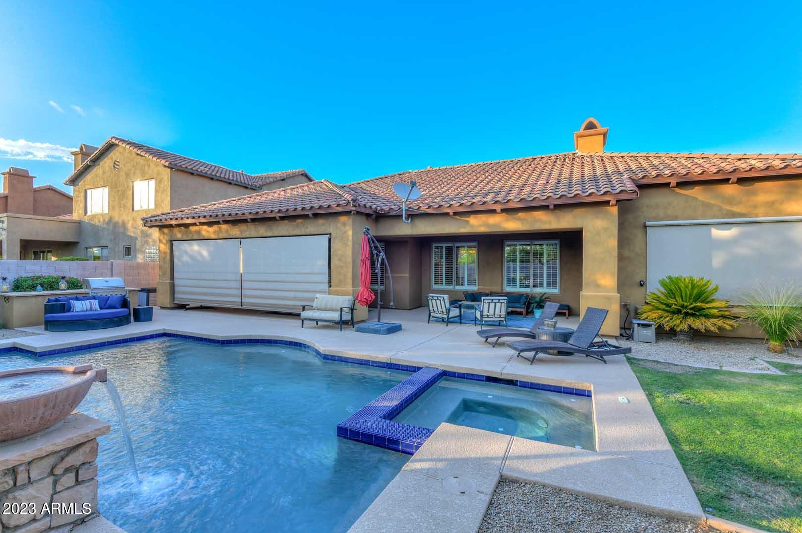 3935 E NOCONA Lane