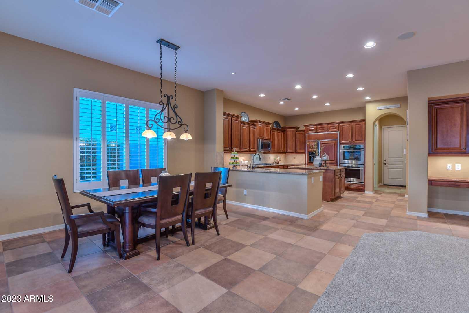 3935 E NOCONA Lane