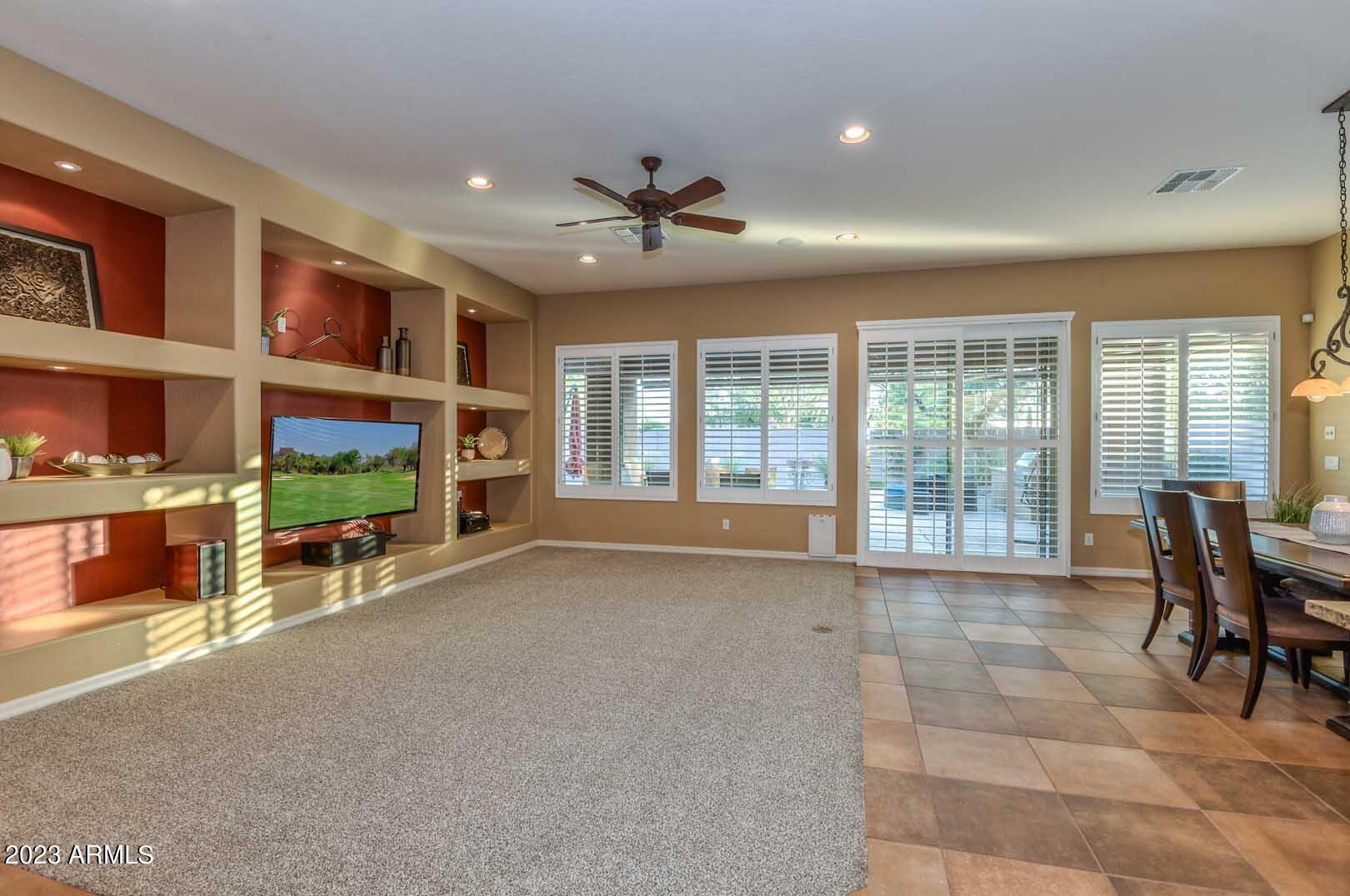 3935 E NOCONA Lane