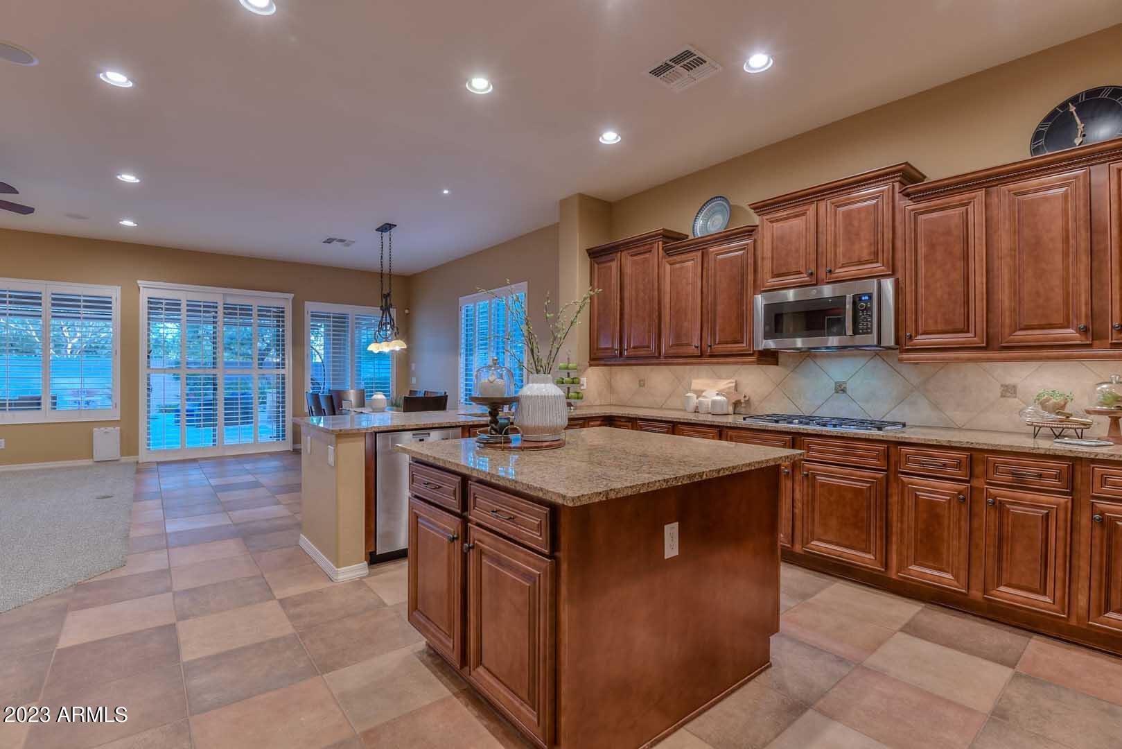 3935 E NOCONA Lane