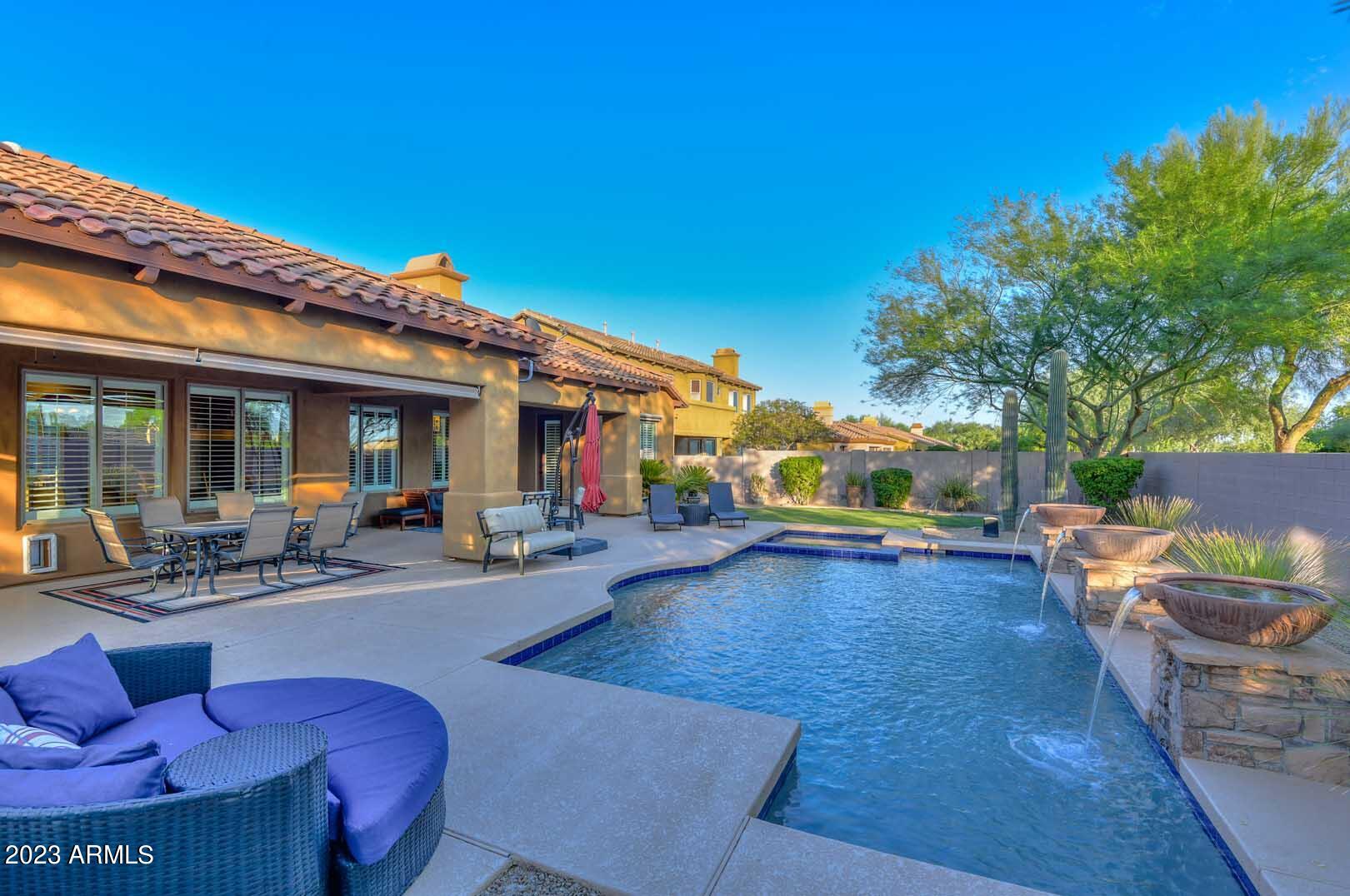 3935 E NOCONA Lane