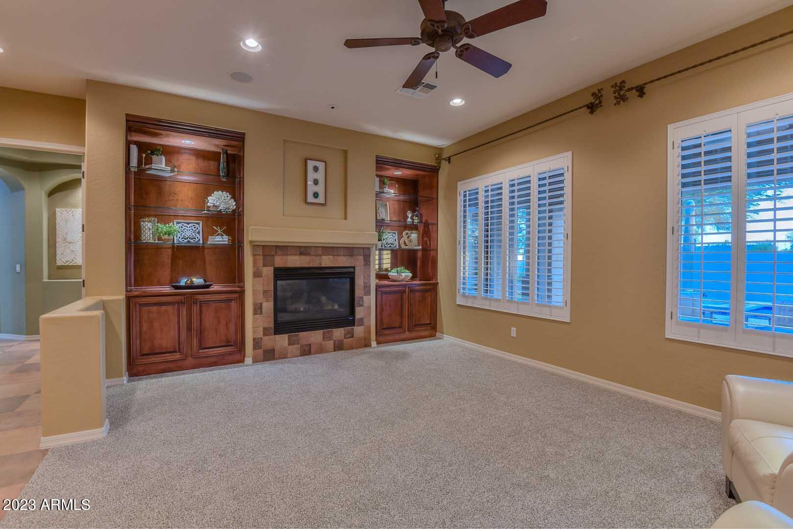 3935 E NOCONA Lane