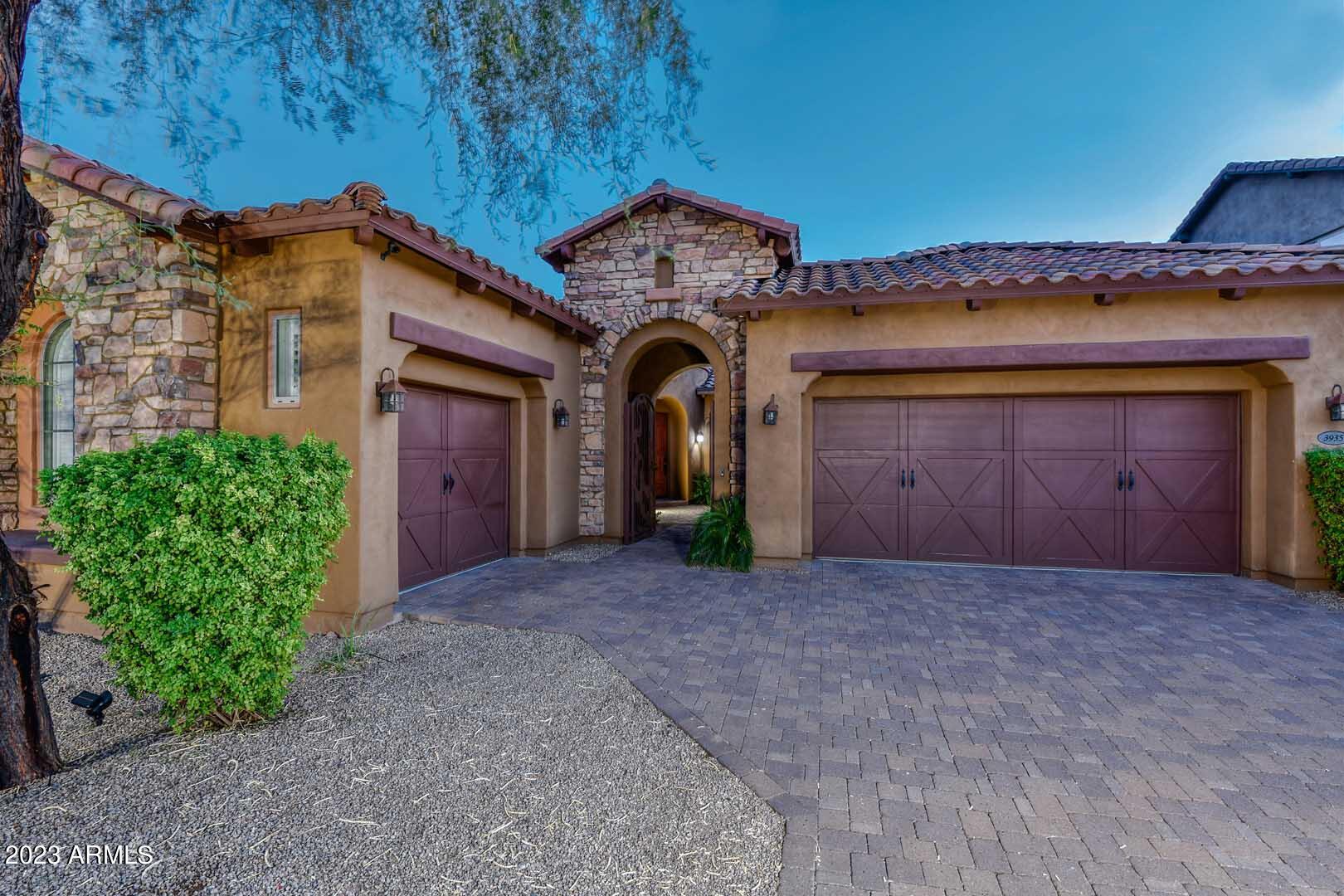 3935 E NOCONA Lane