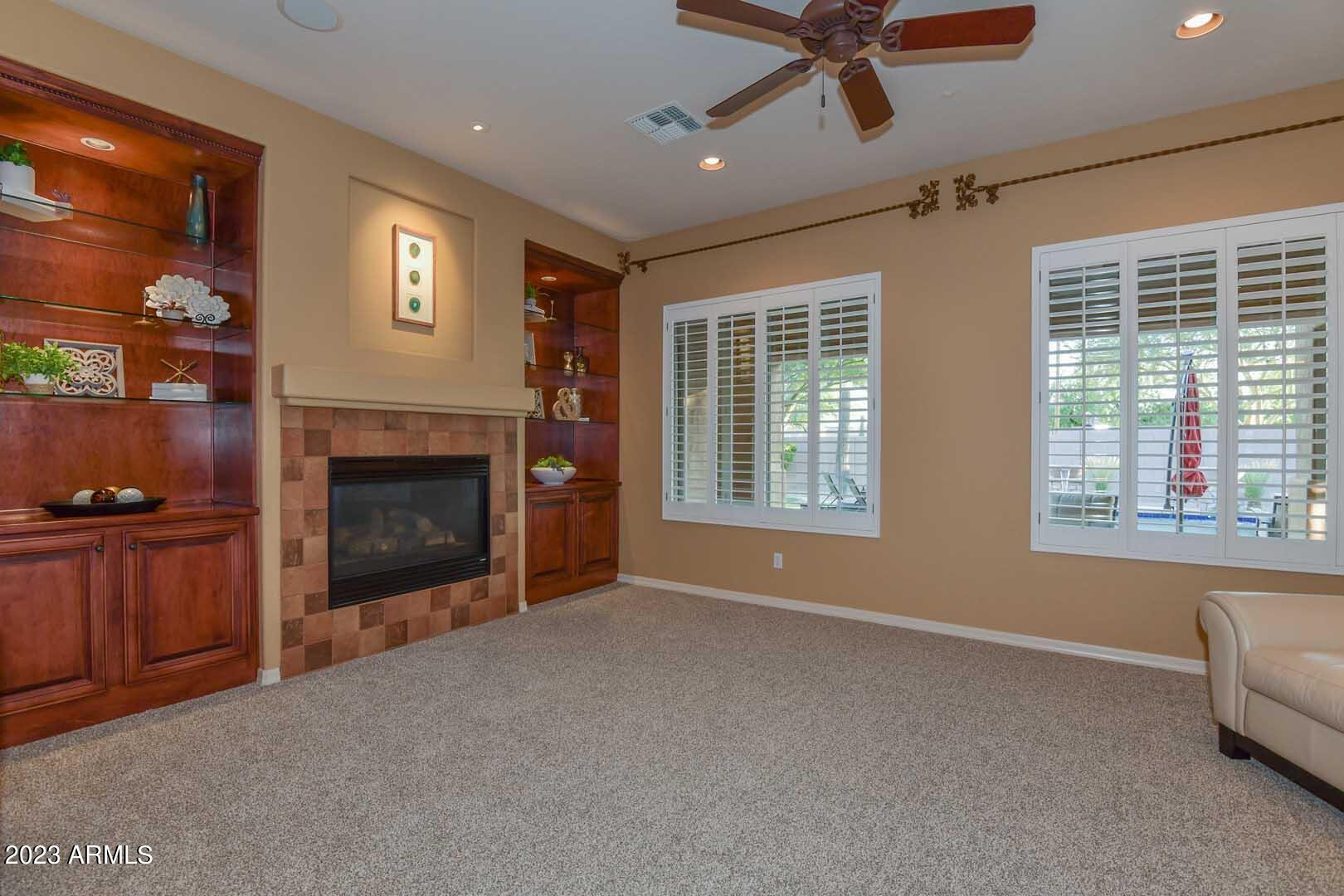 3935 E NOCONA Lane