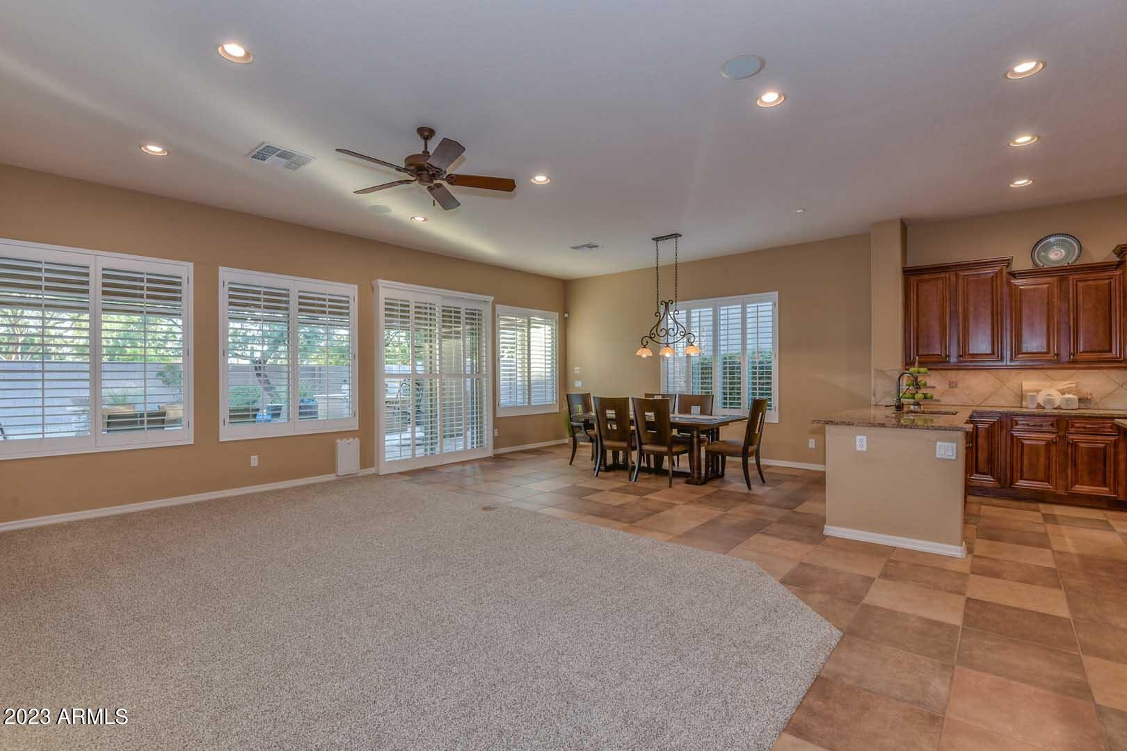 3935 E NOCONA Lane