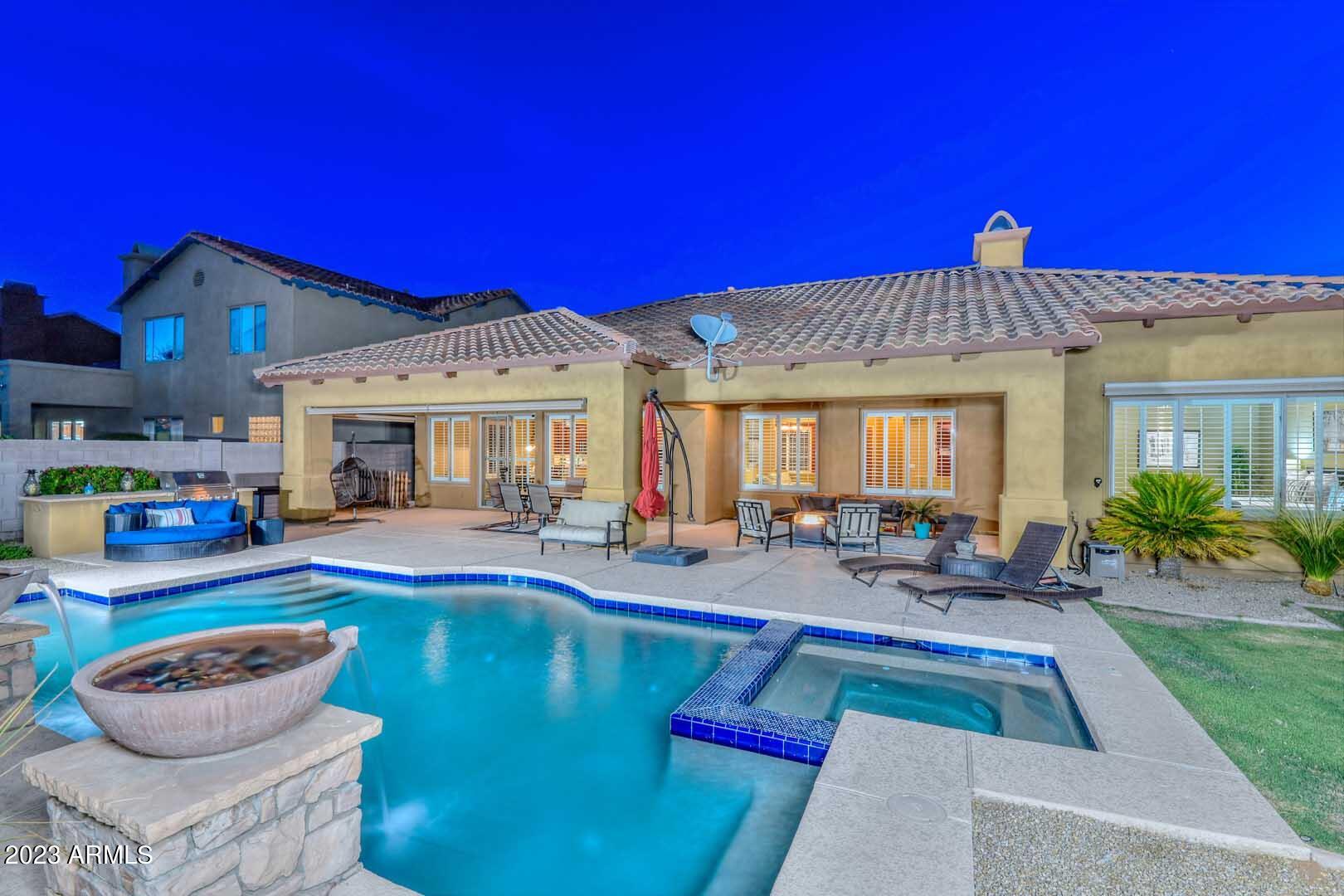 3935 E NOCONA Lane