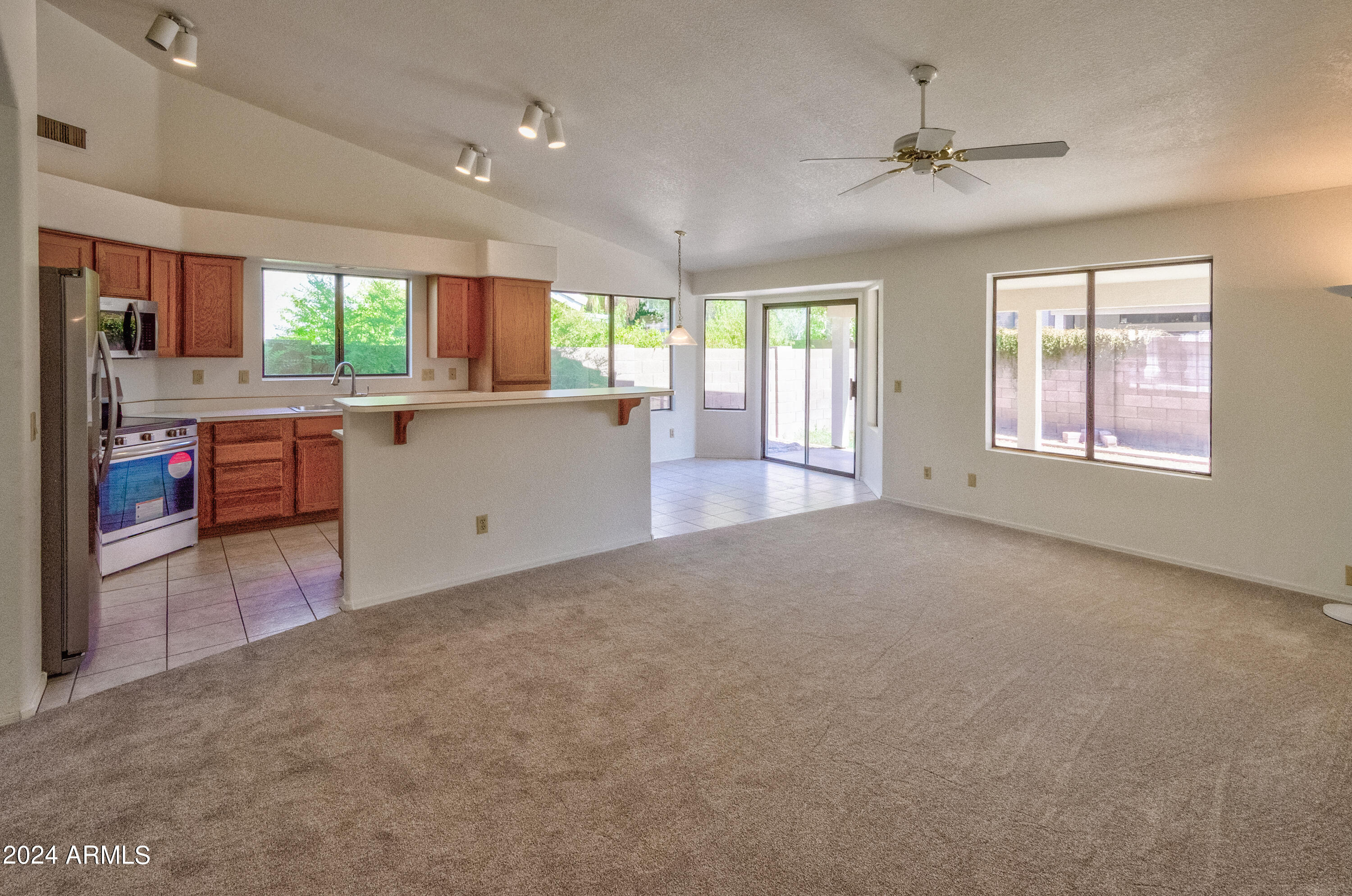 519 W SIERRA MADRE Avenue